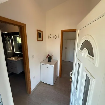 House For 8 People Very Close To The * Mednjan