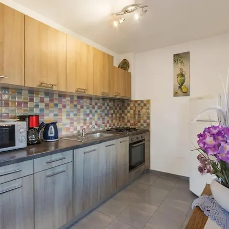 House For 8 People Very Close To The Holiday home