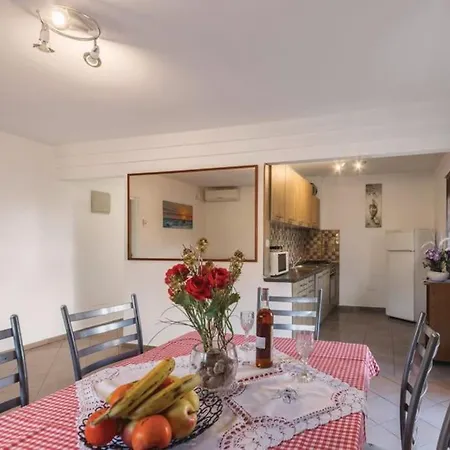 Holiday home House For 8 People Very Close To The *