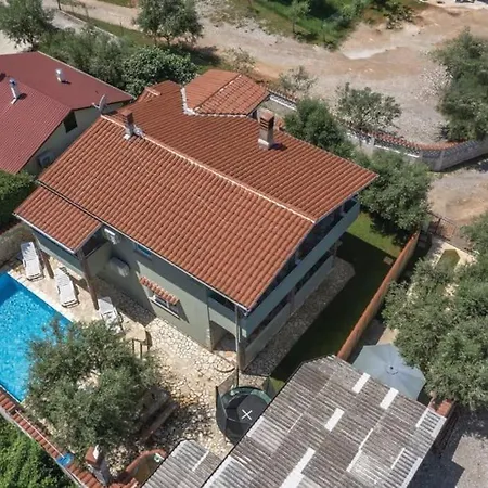 House For 8 People Very Close To The Holiday home