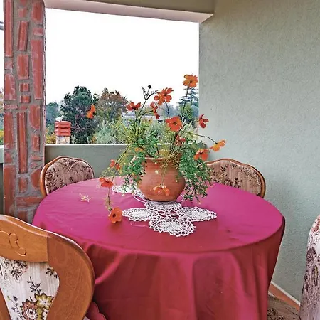 Holiday home House For 8 People Very Close To The Mednjan